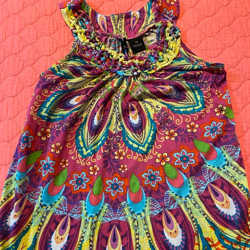 Petite small colorful design sleeveless top